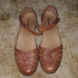 Clarks Shoes sz 7